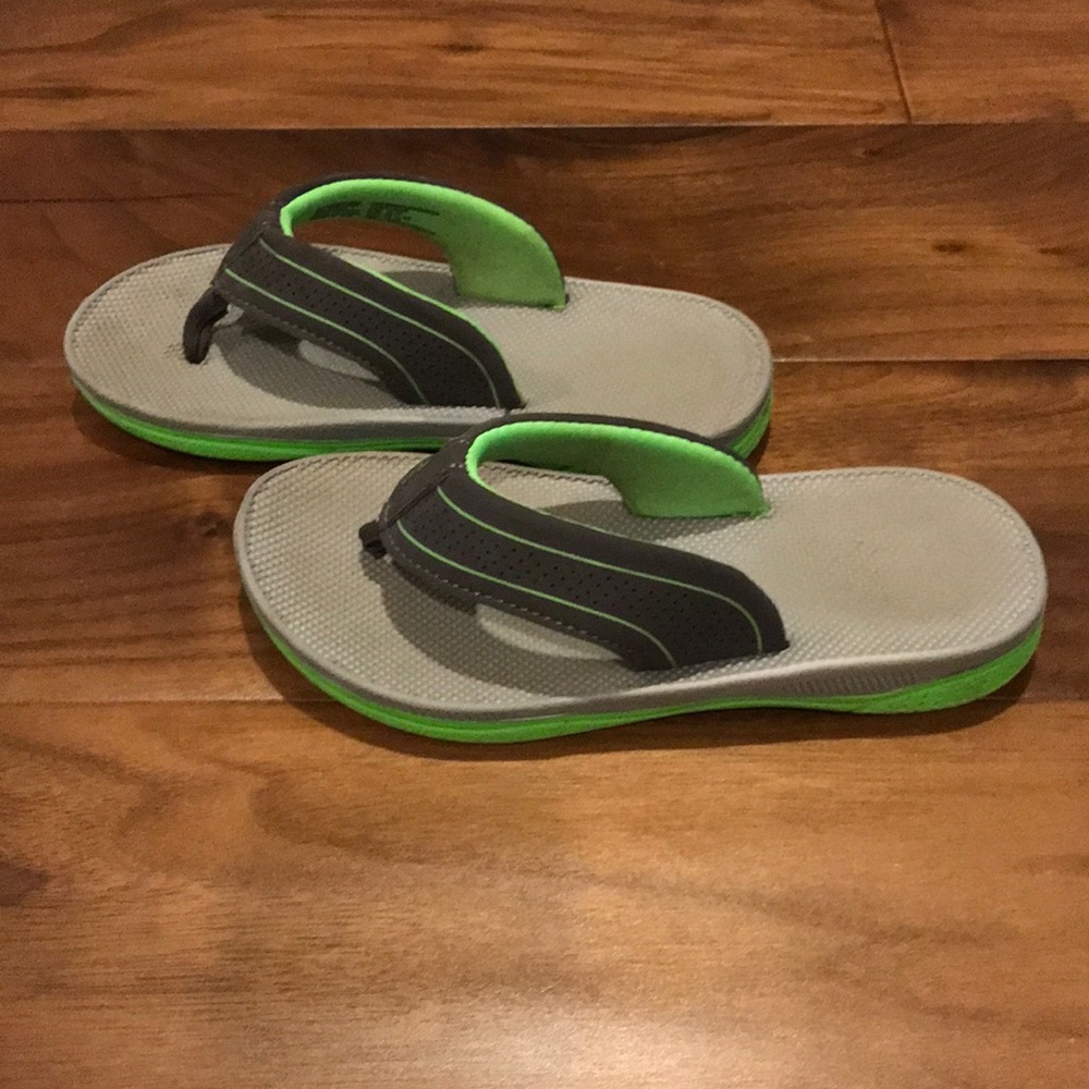 Flip Flops - Picture 2 of 3